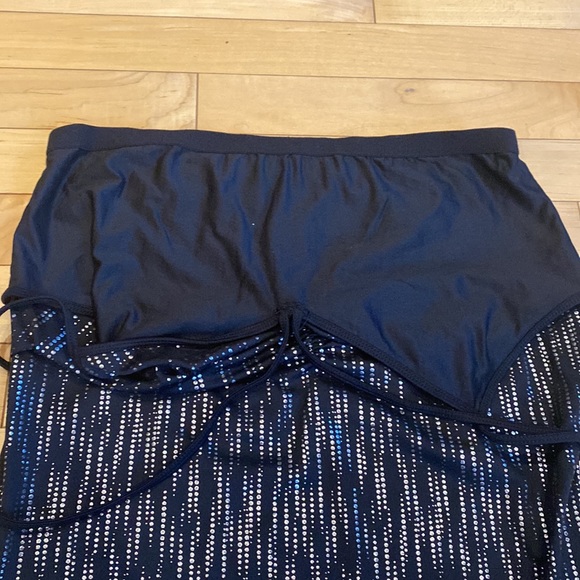 Boston Proper Black/Gold Metallic Tank - Picture 4 of 7